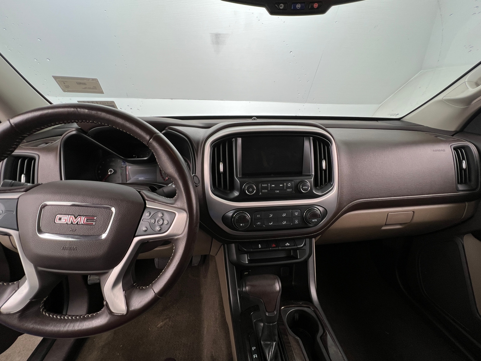 Thumbnail: 2016 GMC Canyon - 3