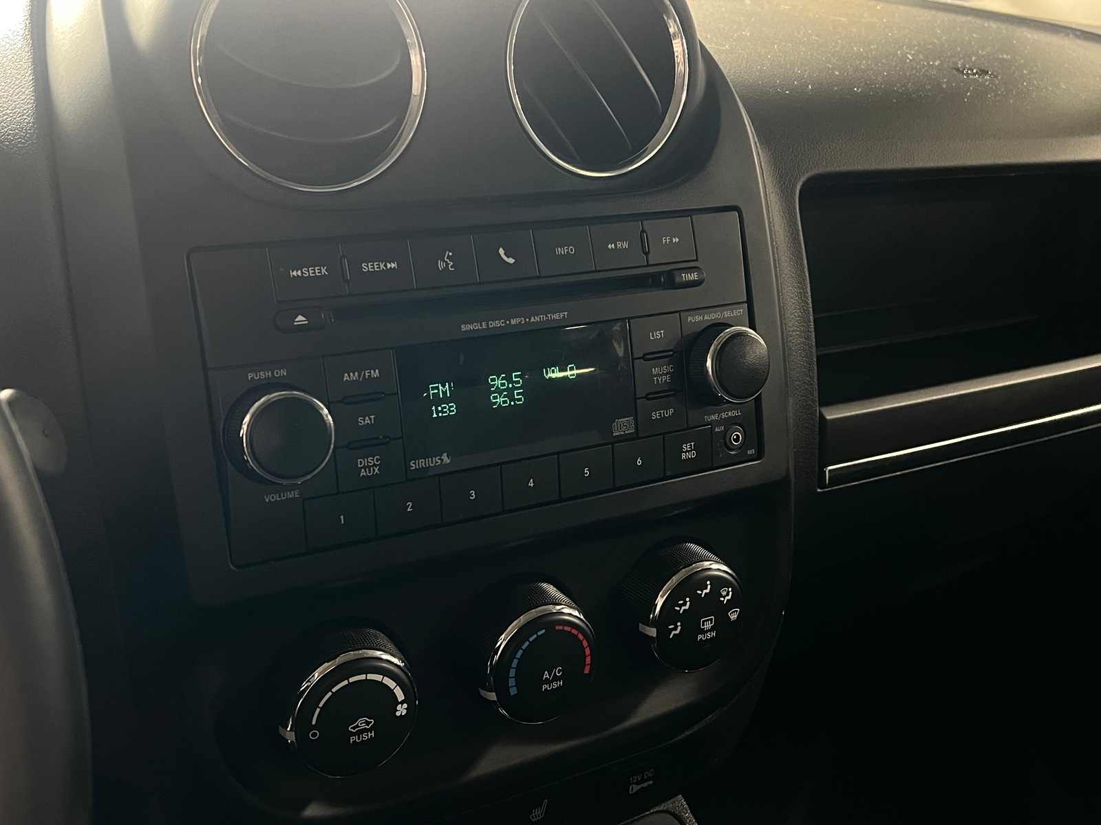 Thumbnail: 2014 Jeep Patriot - 4