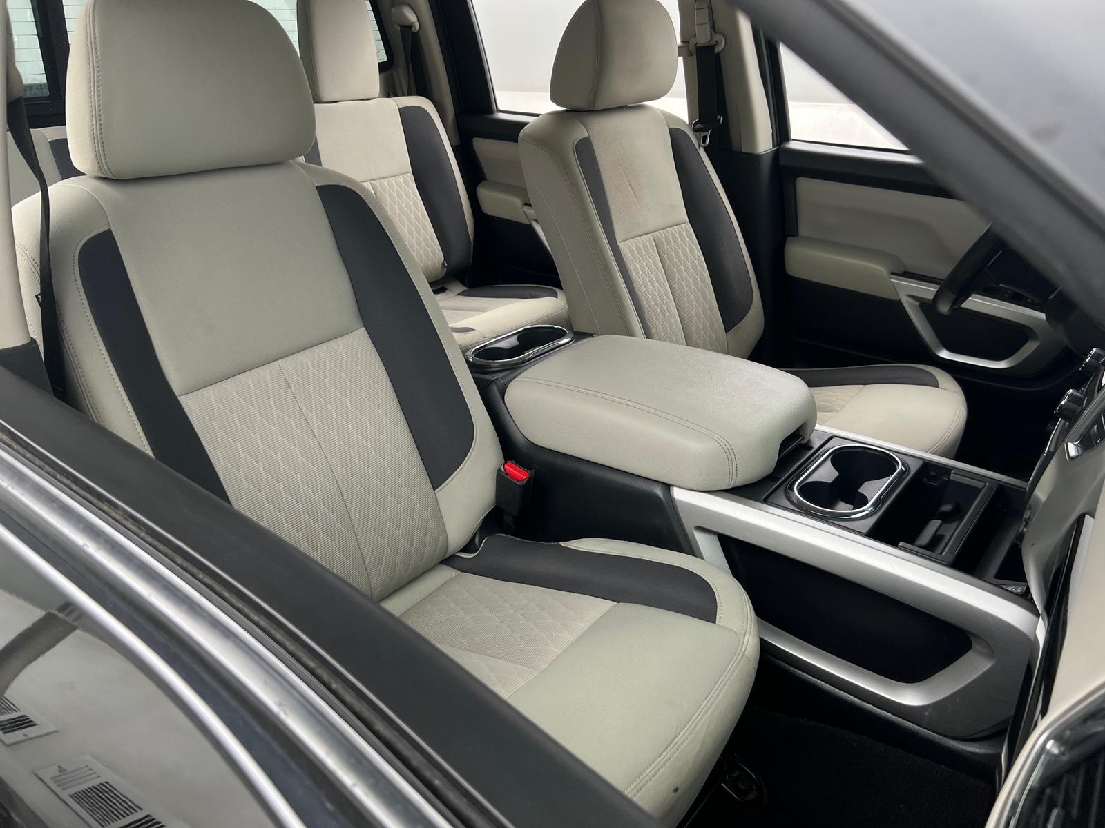 Thumbnail: 2020 Nissan Titan - 2