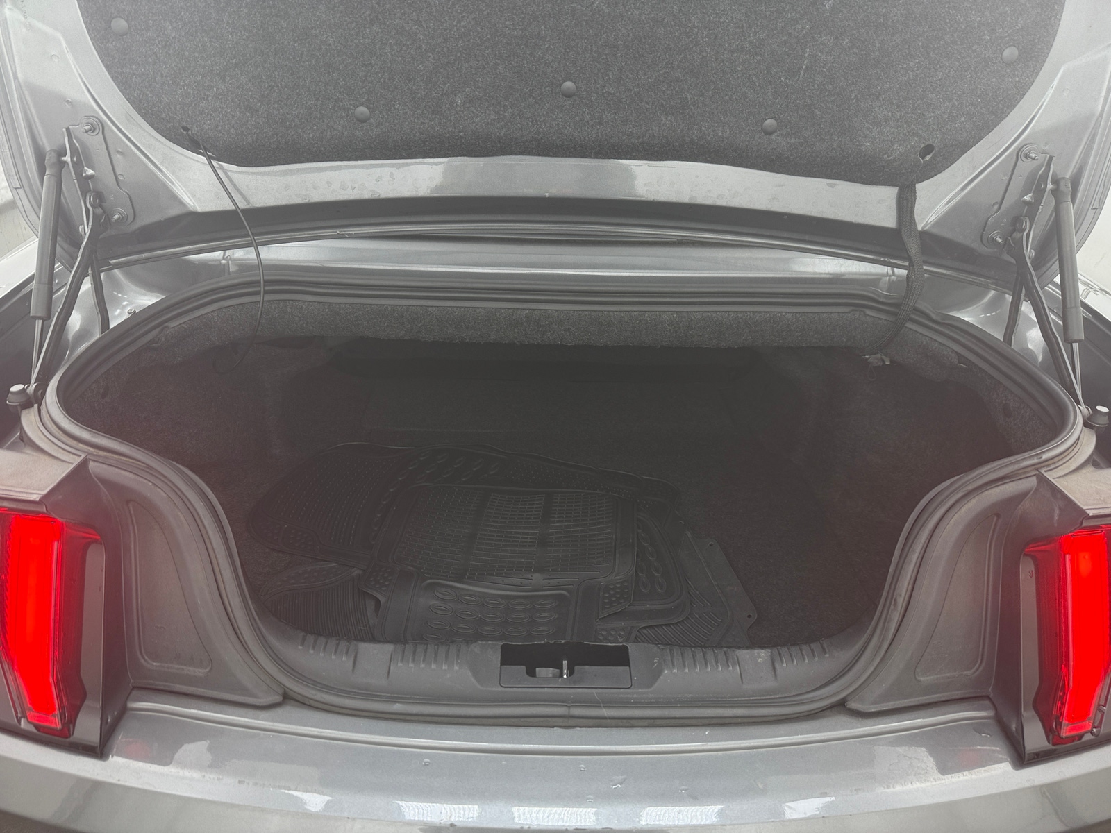 Thumbnail: 2022 Ford Mustang - 6