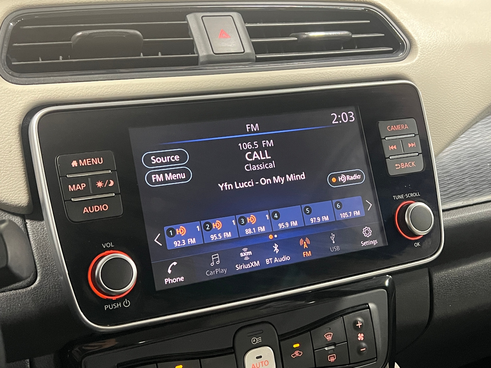 Thumbnail: 2019 Nissan Leaf - 3