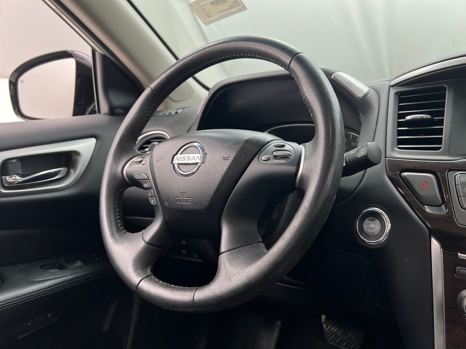 Thumbnail: 2016 Nissan Pathfinder - 4