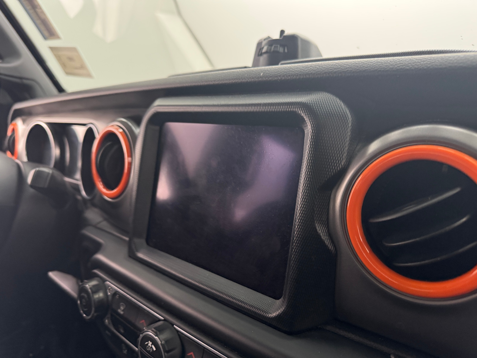 Thumbnail: 2021 Jeep Gladiator - 4