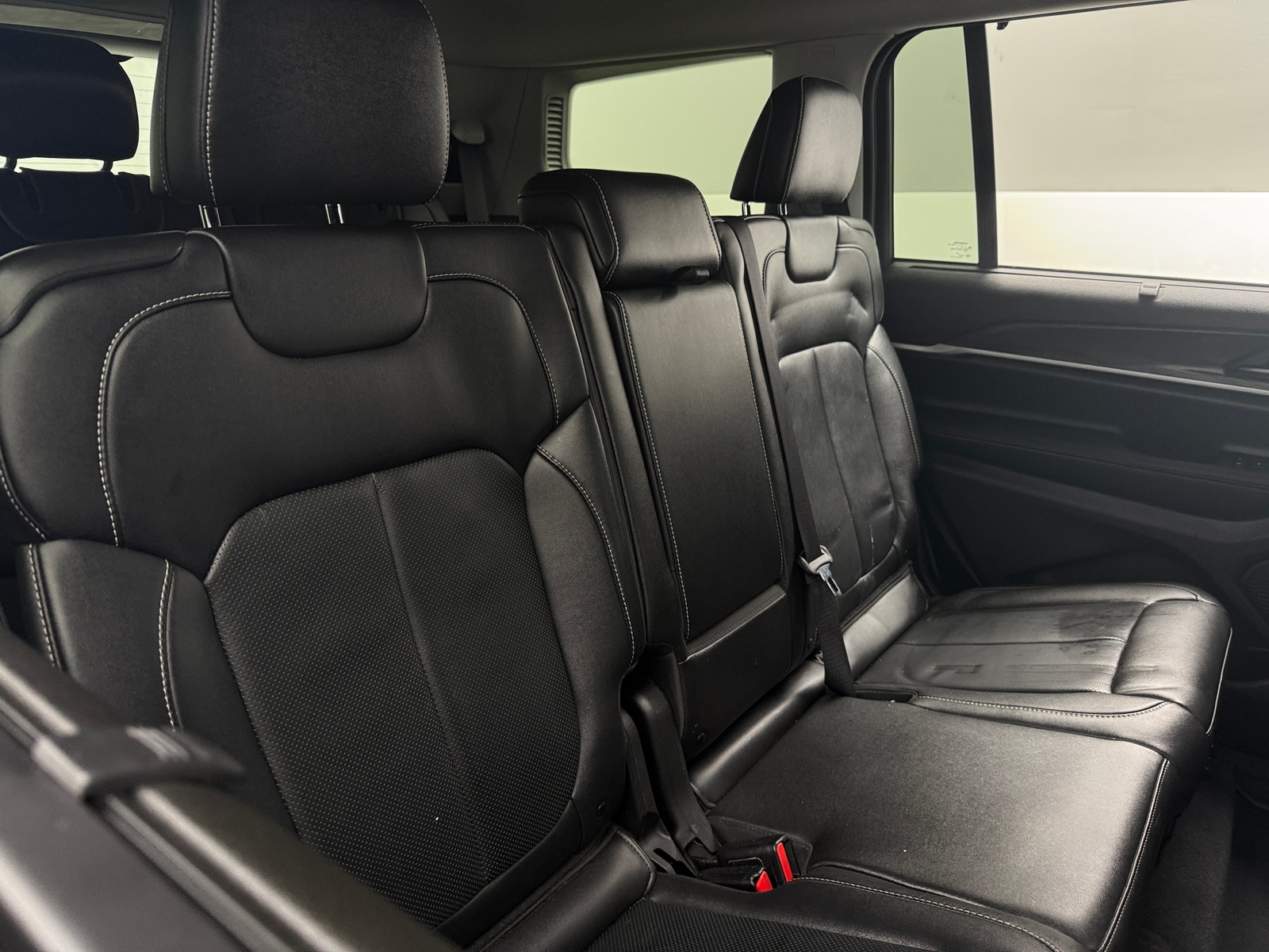 Thumbnail: 2023 Jeep Grand Cherokee L - 5