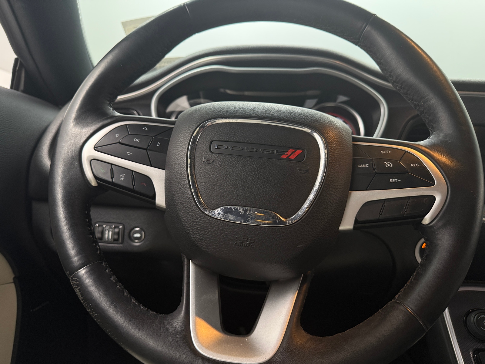 Thumbnail: 2017 Dodge Challenger - 3