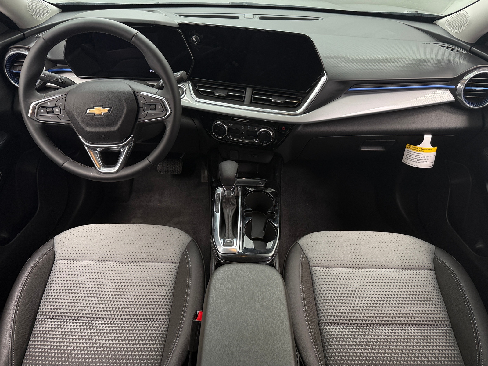 Thumbnail: 2024 Chevrolet Trax - 3