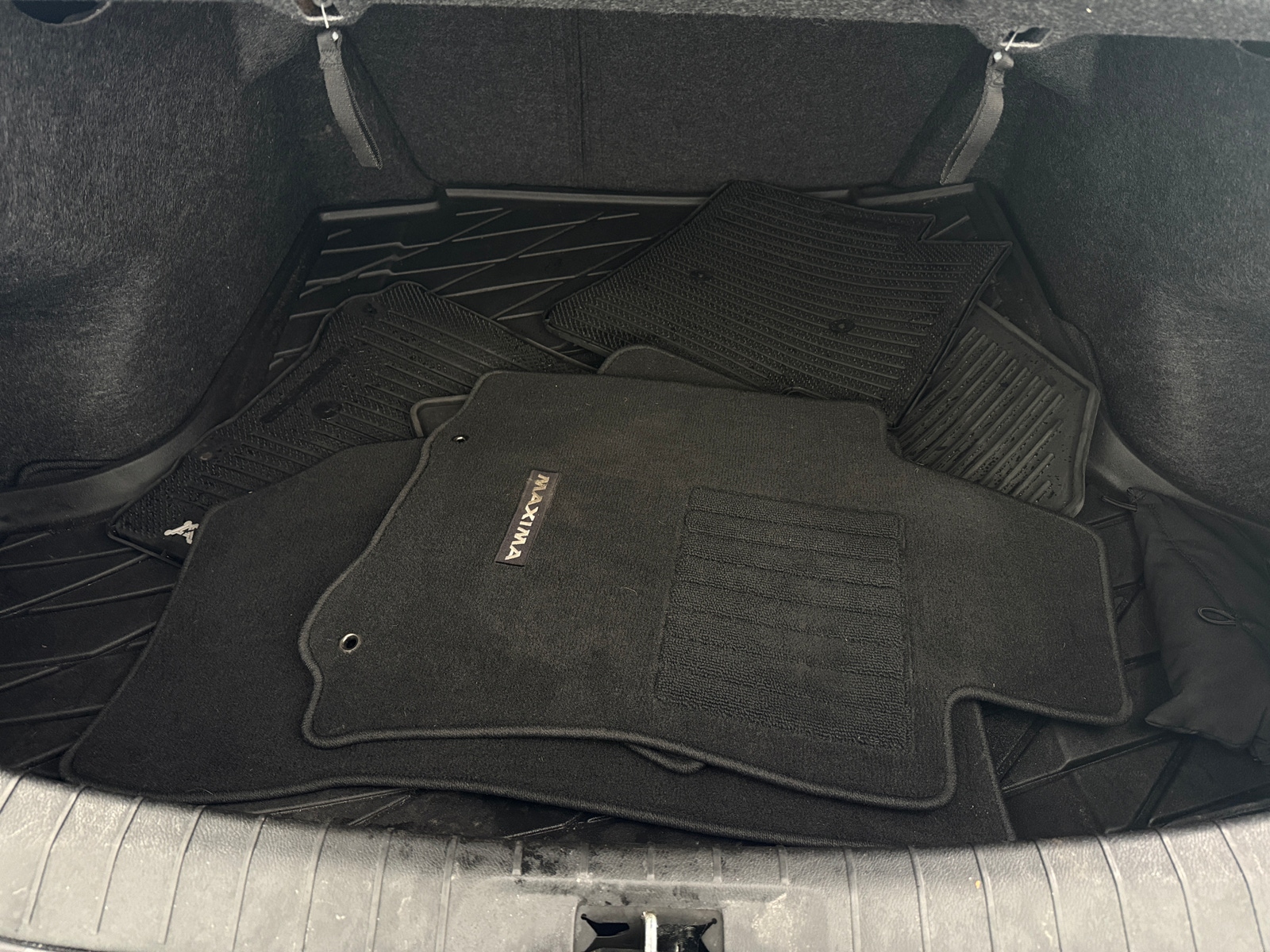 Thumbnail: 2017 Nissan Maxima - 6