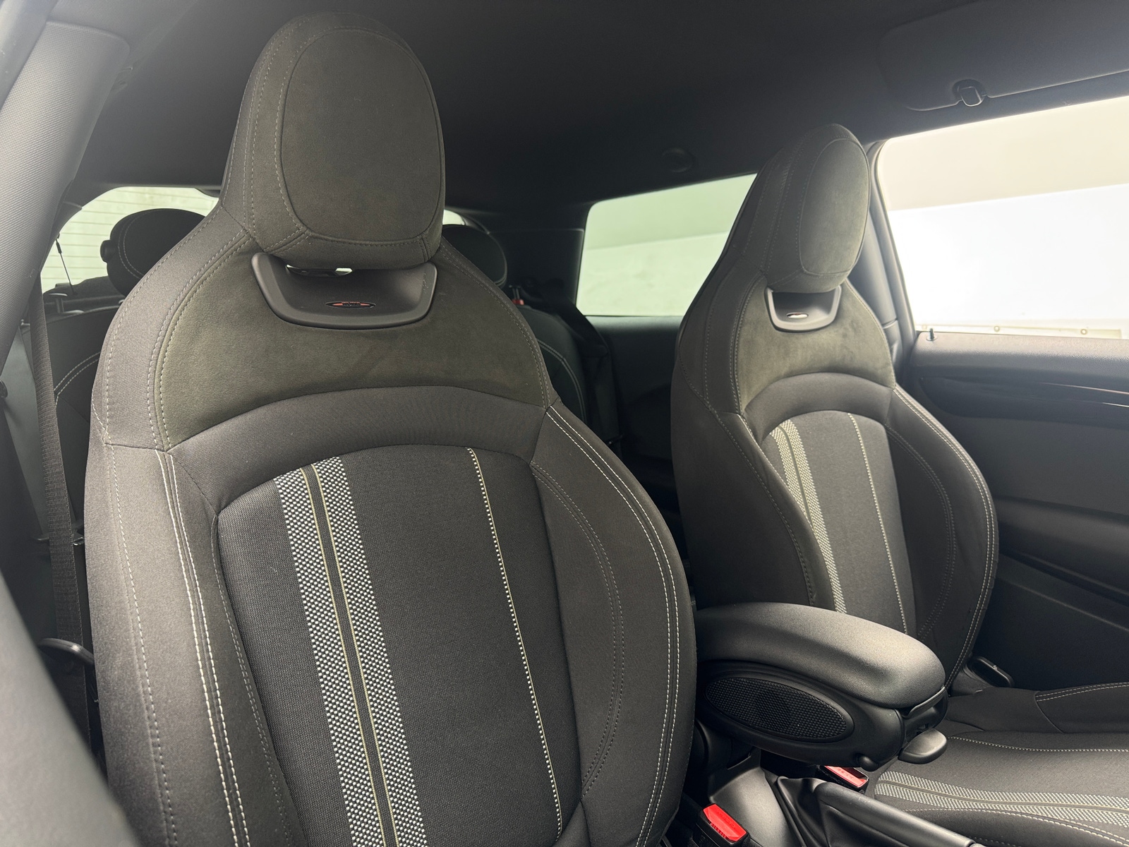 Thumbnail: 2019 MINI Cooper Hardtop - 2