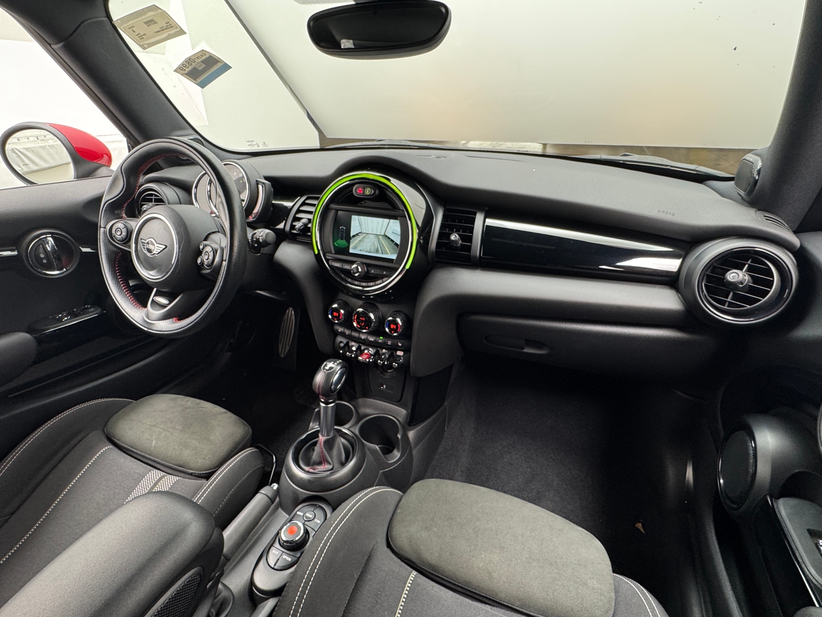 Thumbnail: 2019 MINI Cooper Hardtop - 3