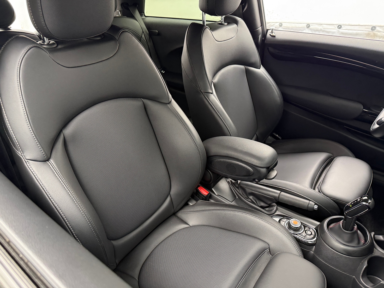 Thumbnail: 2021 MINI Cooper Hardtop - 2