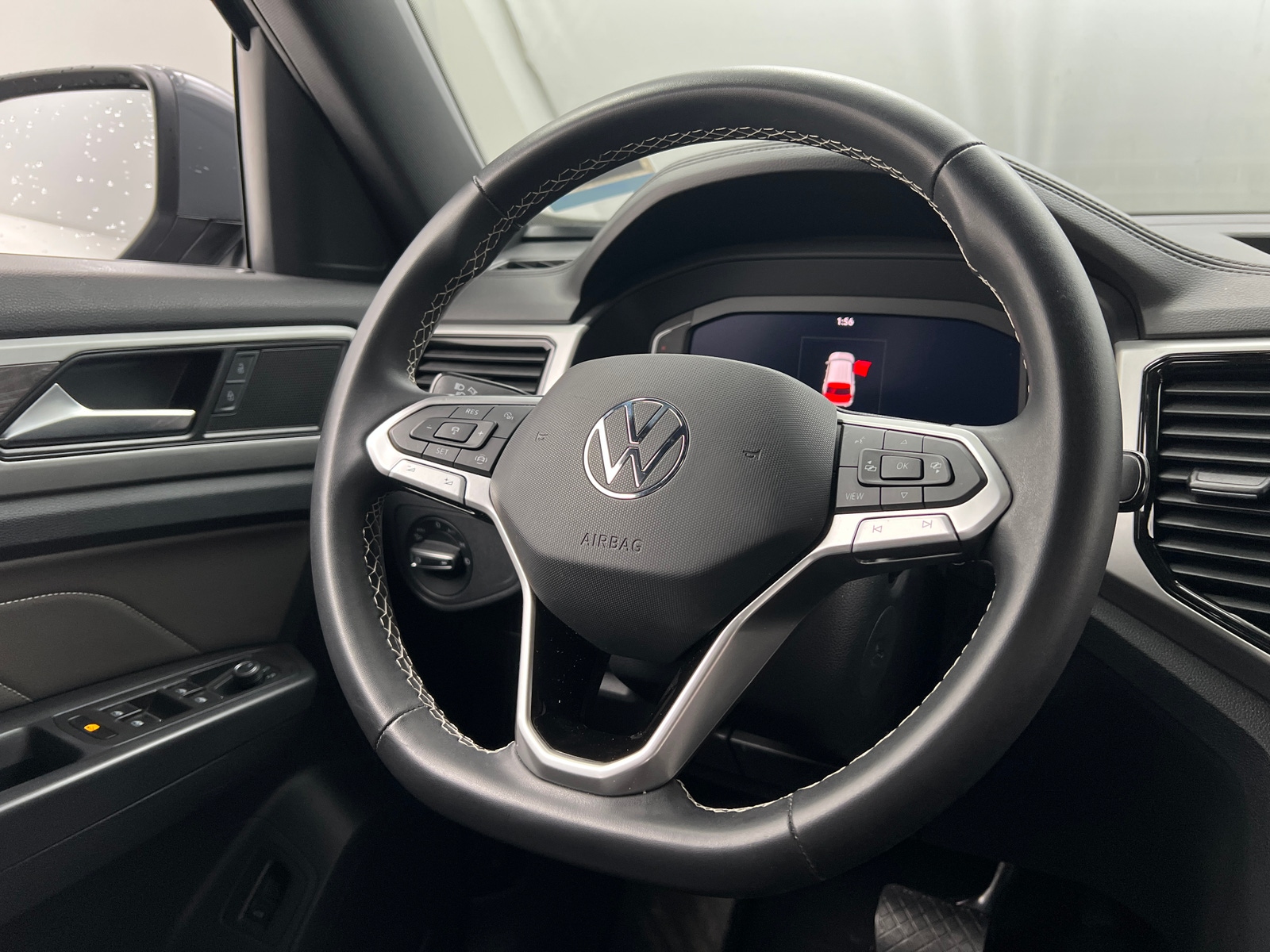 Thumbnail: 2022 Volkswagen Atlas - 4