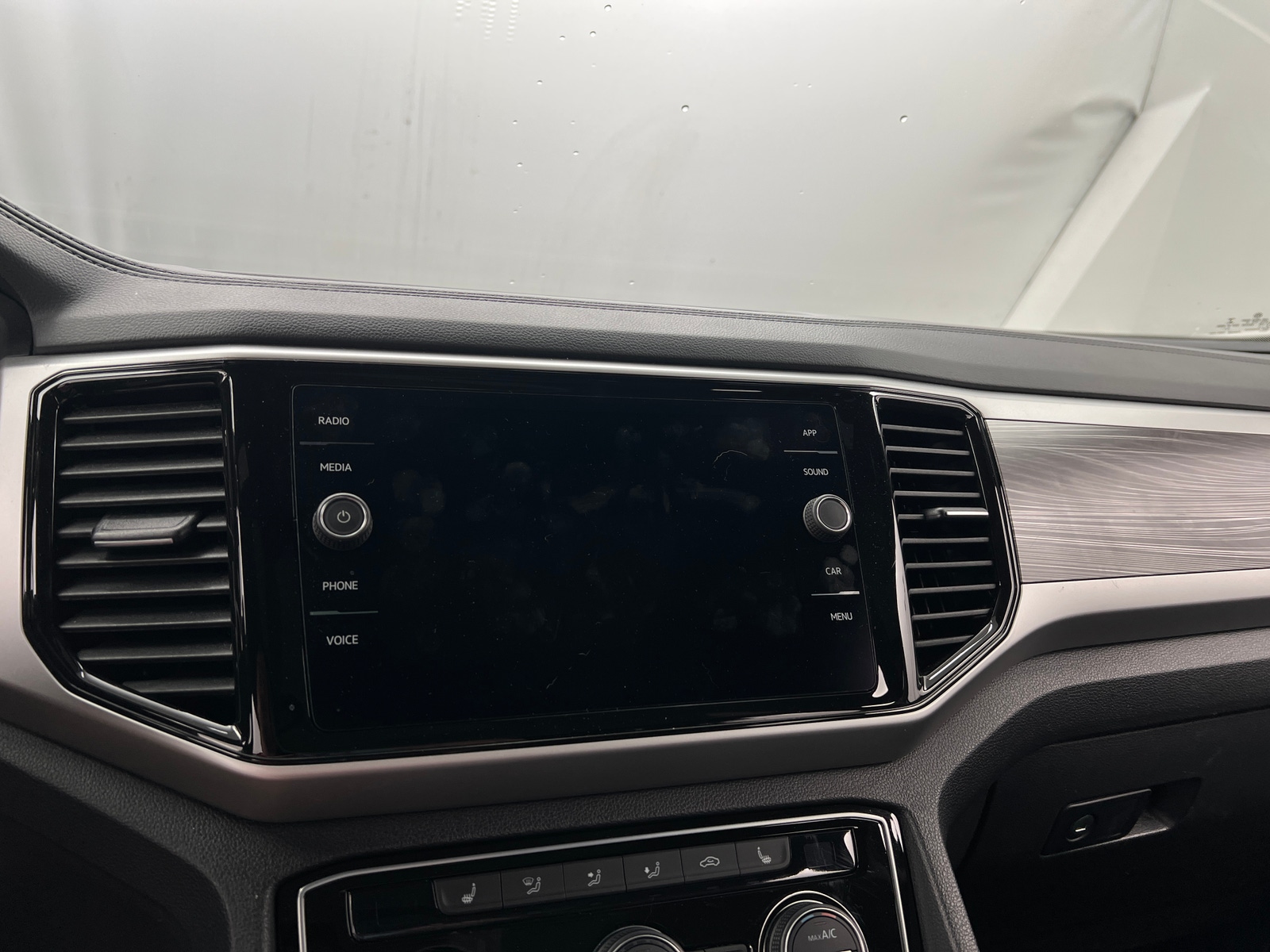 Thumbnail: 2022 Volkswagen Atlas - 3