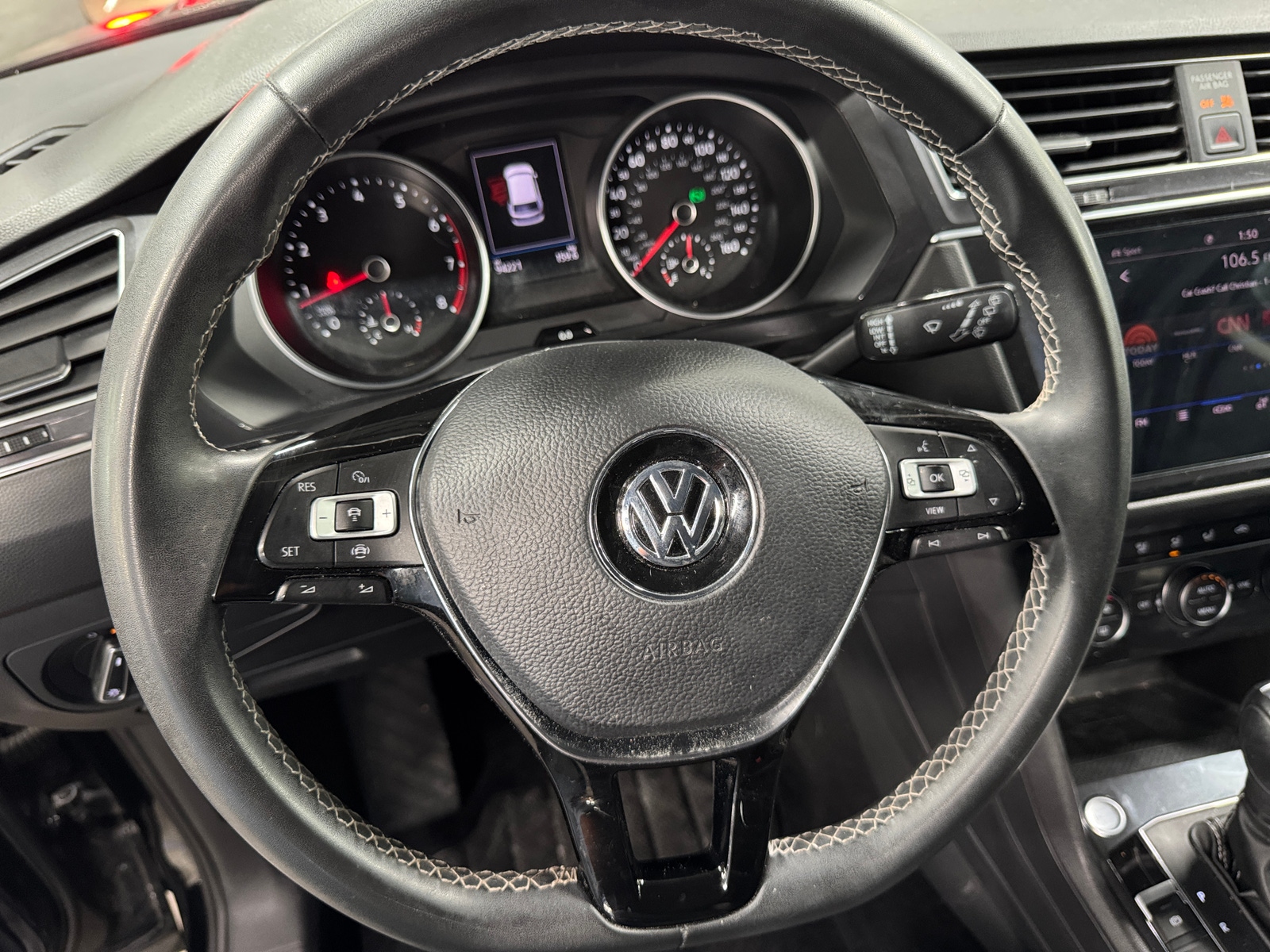 Thumbnail: 2021 Volkswagen Tiguan - 4