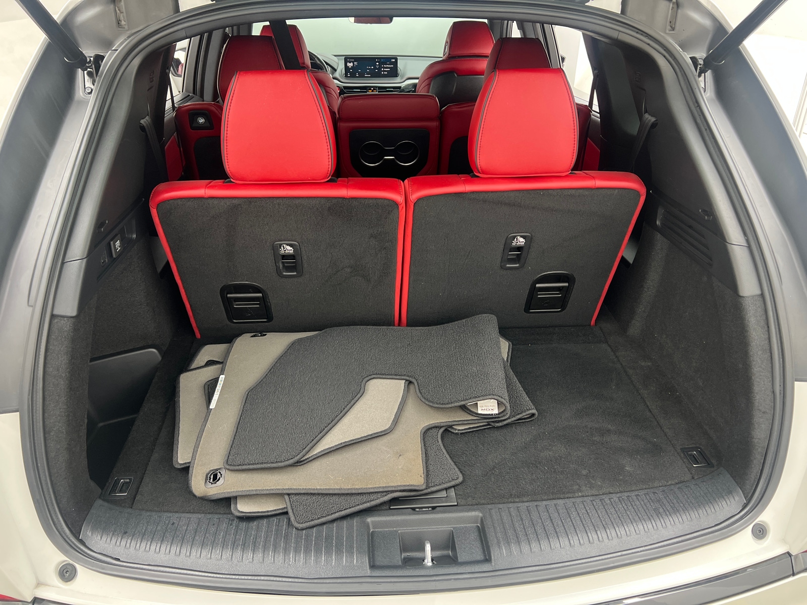 Thumbnail: 2024 Acura MDX - 6