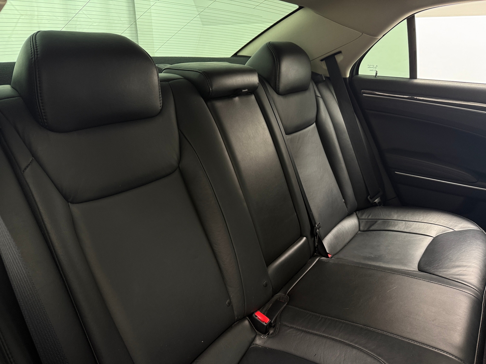 Thumbnail: 2017 Chrysler 300 - 5