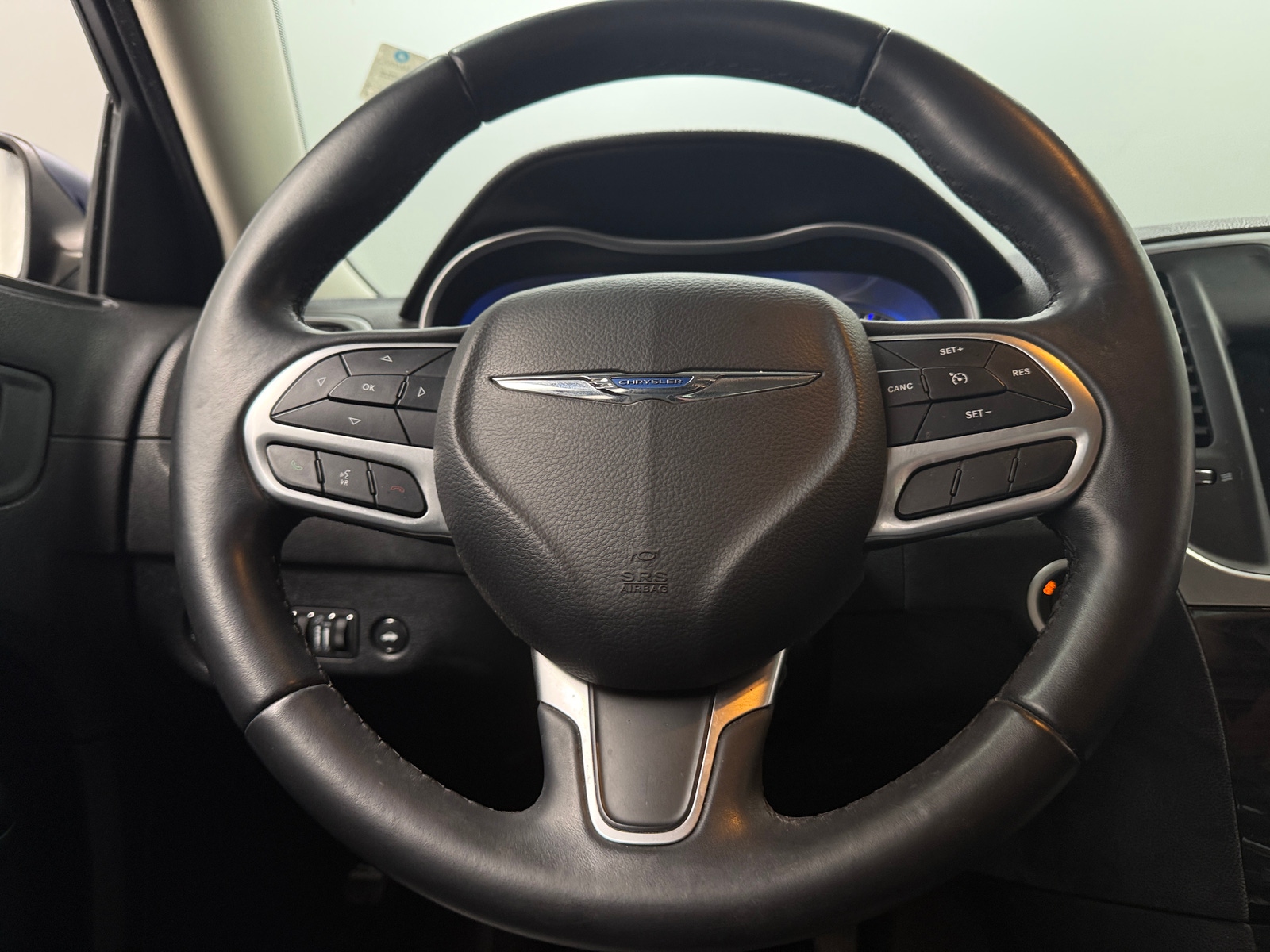 Thumbnail: 2017 Chrysler 300 - 4