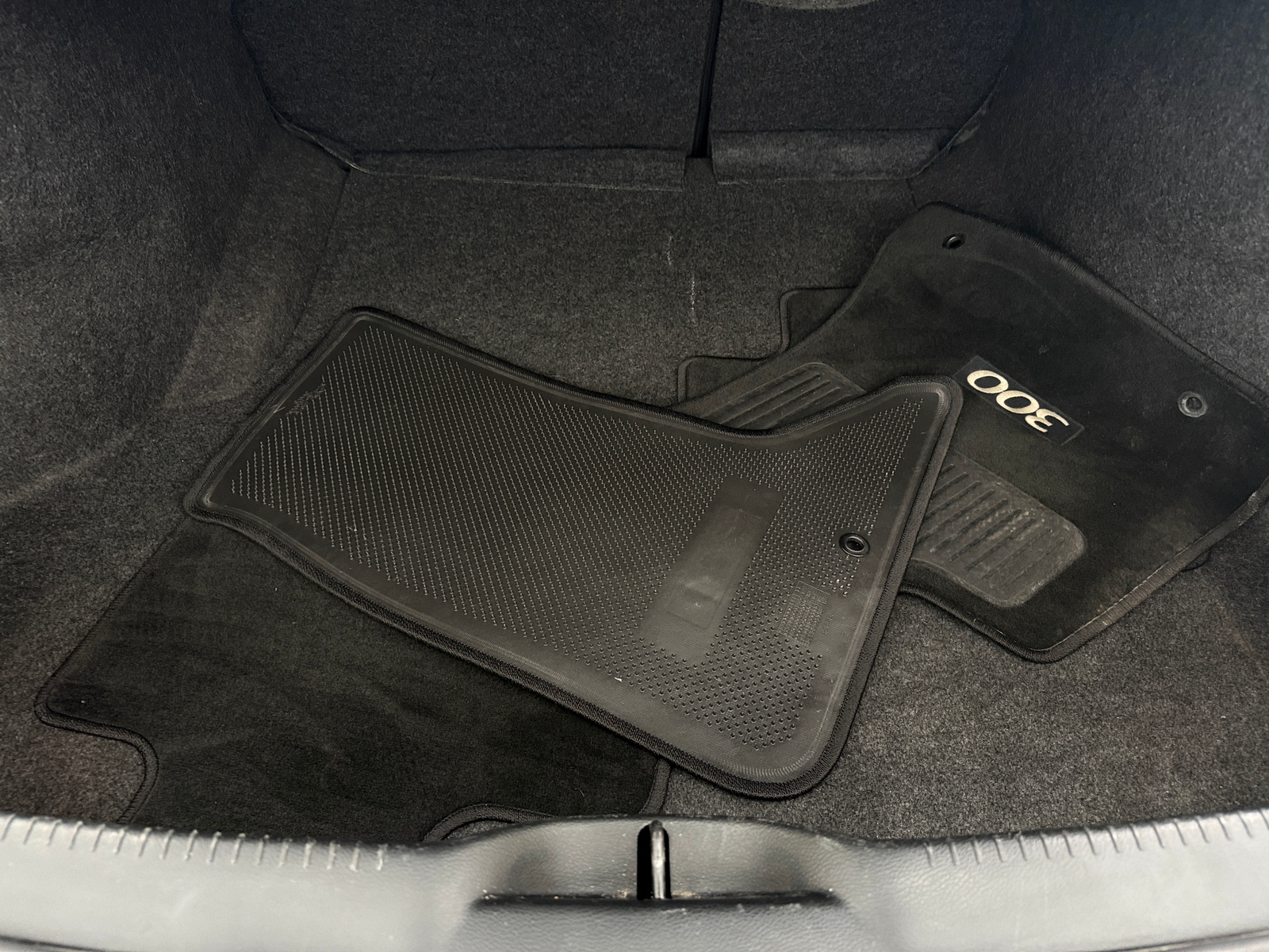 Thumbnail: 2017 Chrysler 300 - 6