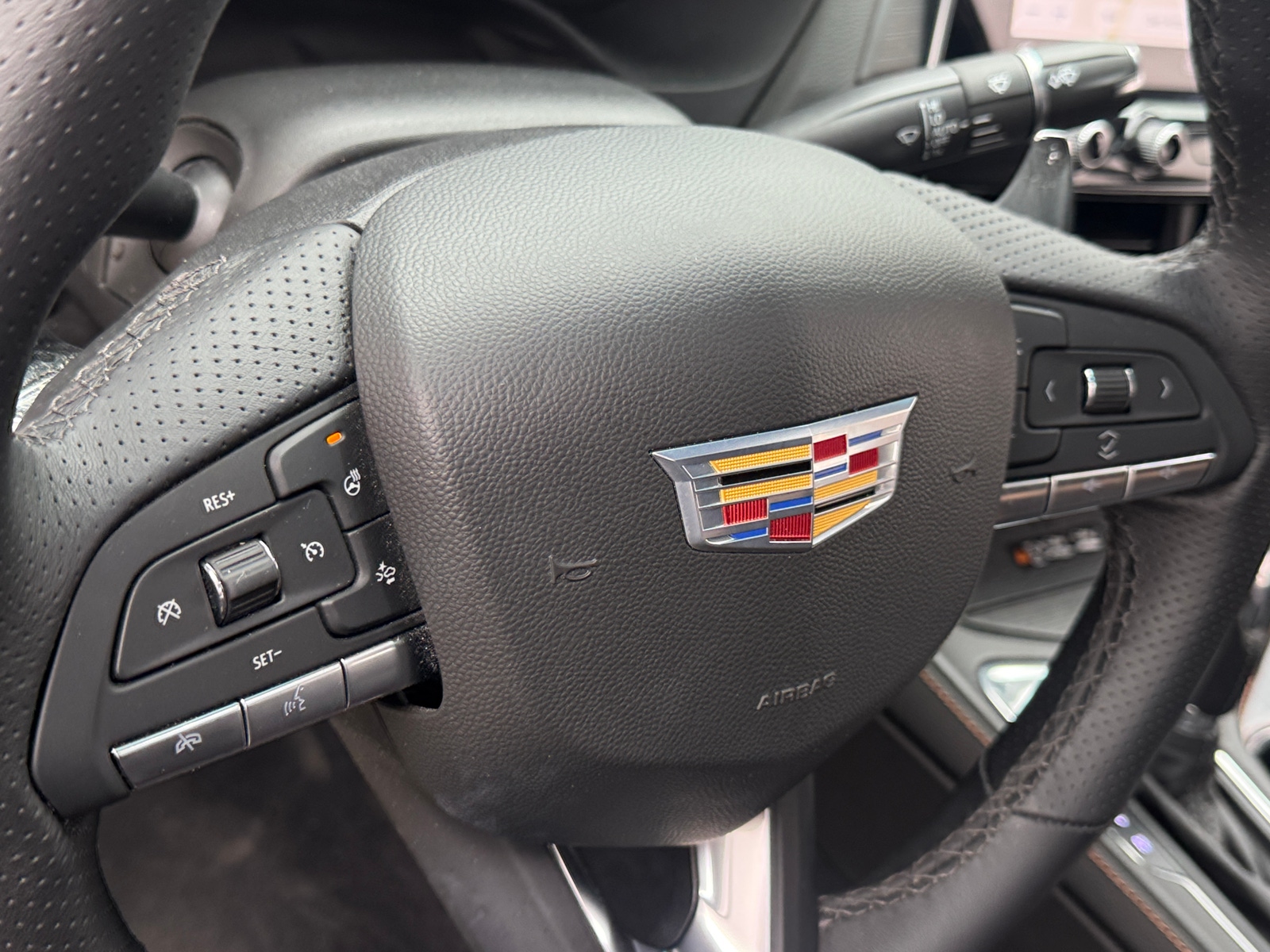 Thumbnail: 2025 Cadillac CT4 - 4