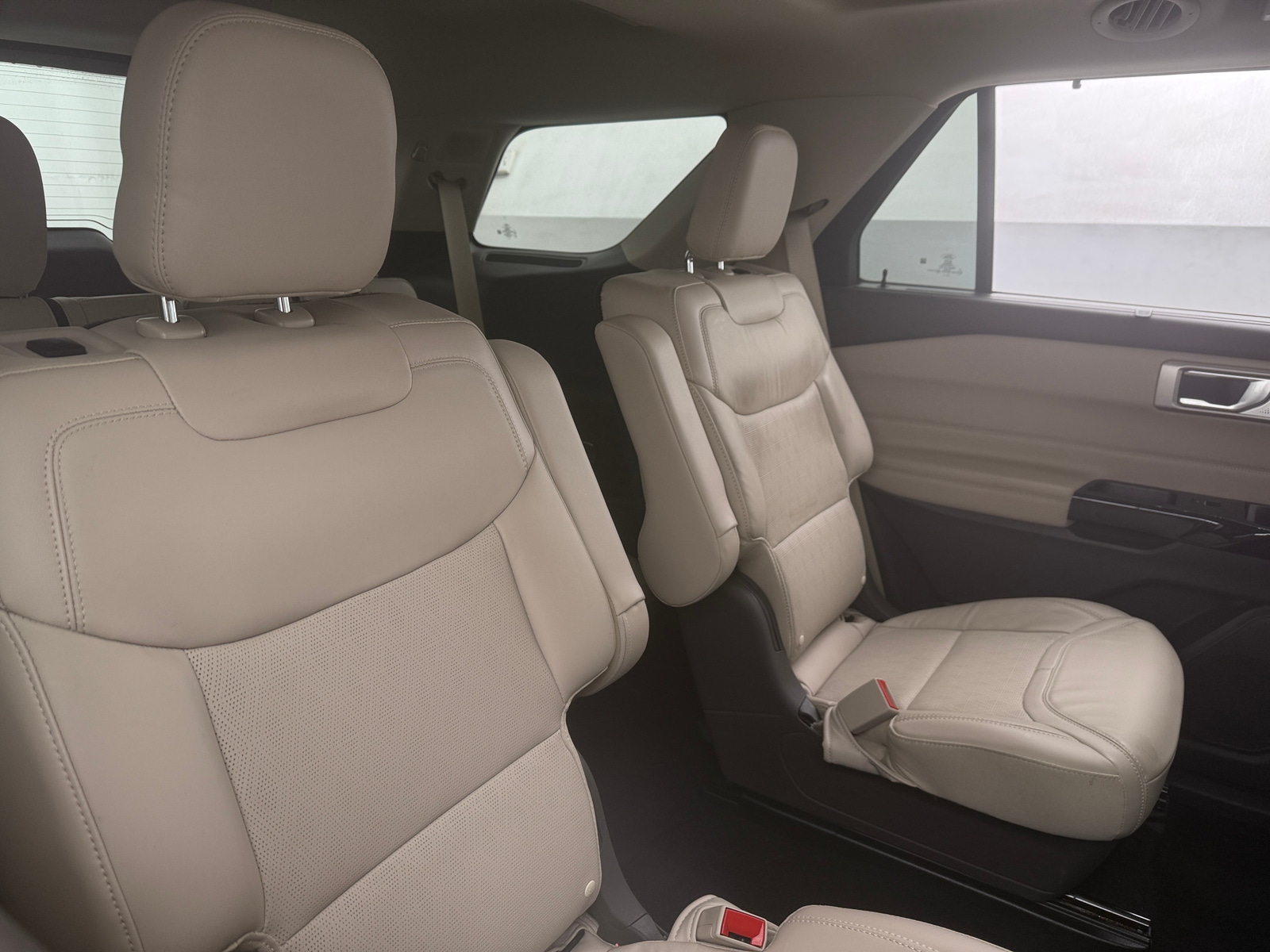 Thumbnail: 2022 Ford Explorer - 5