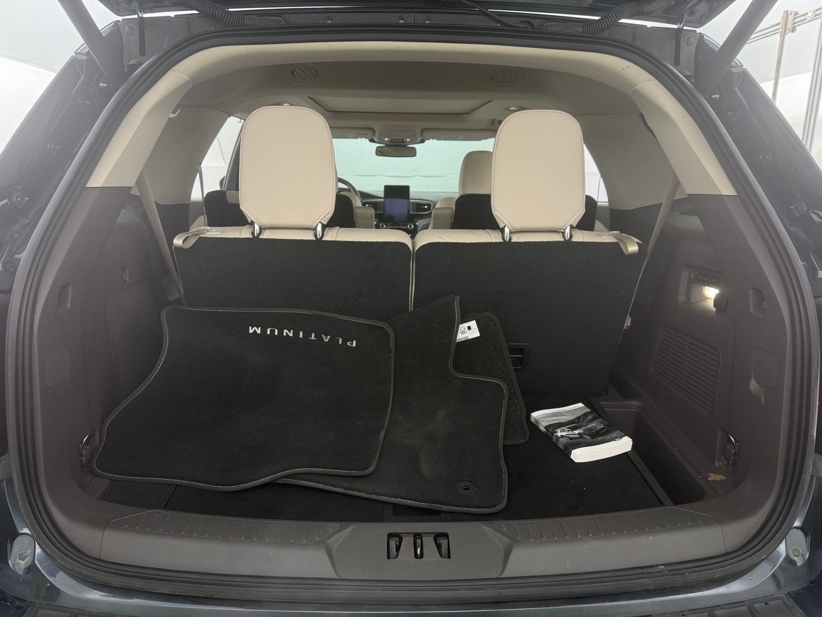 Thumbnail: 2022 Ford Explorer - 6