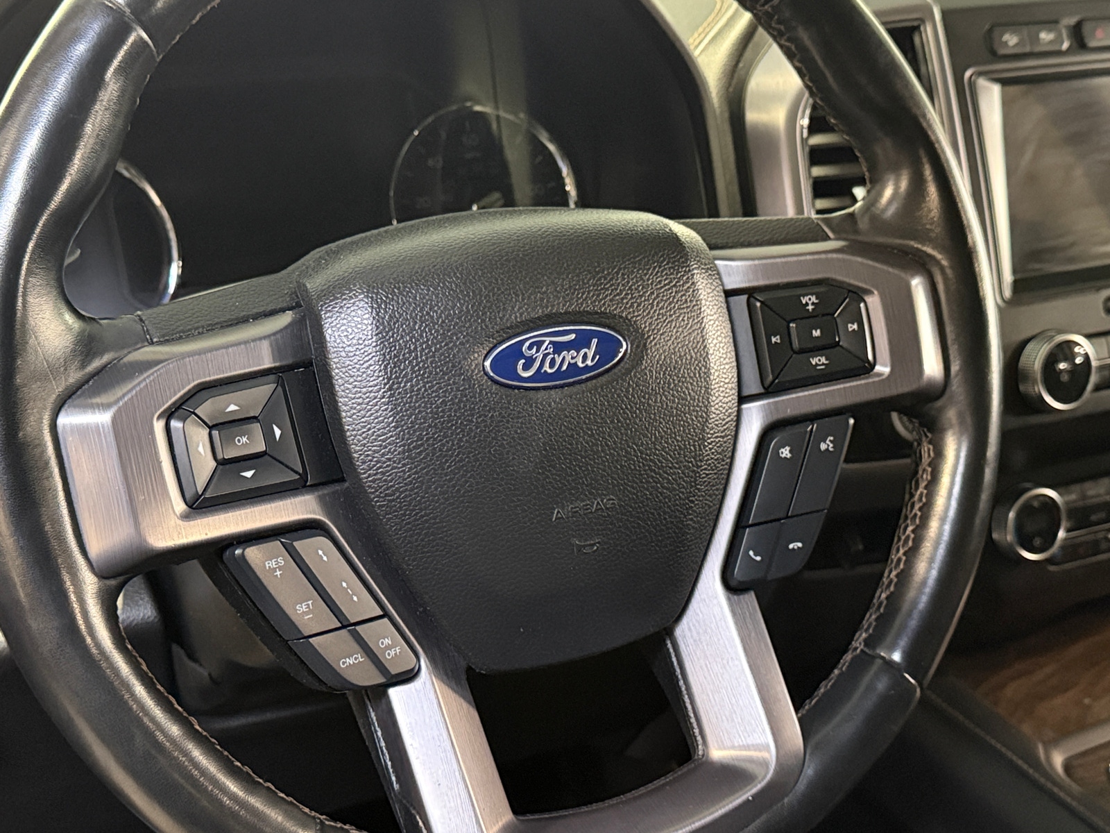 Thumbnail: 2019 Ford Expedition - 4