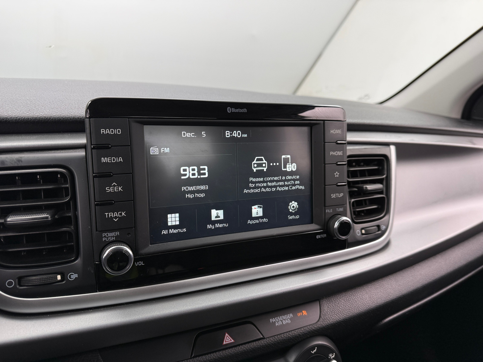 Thumbnail: 2020 Kia Rio - 4