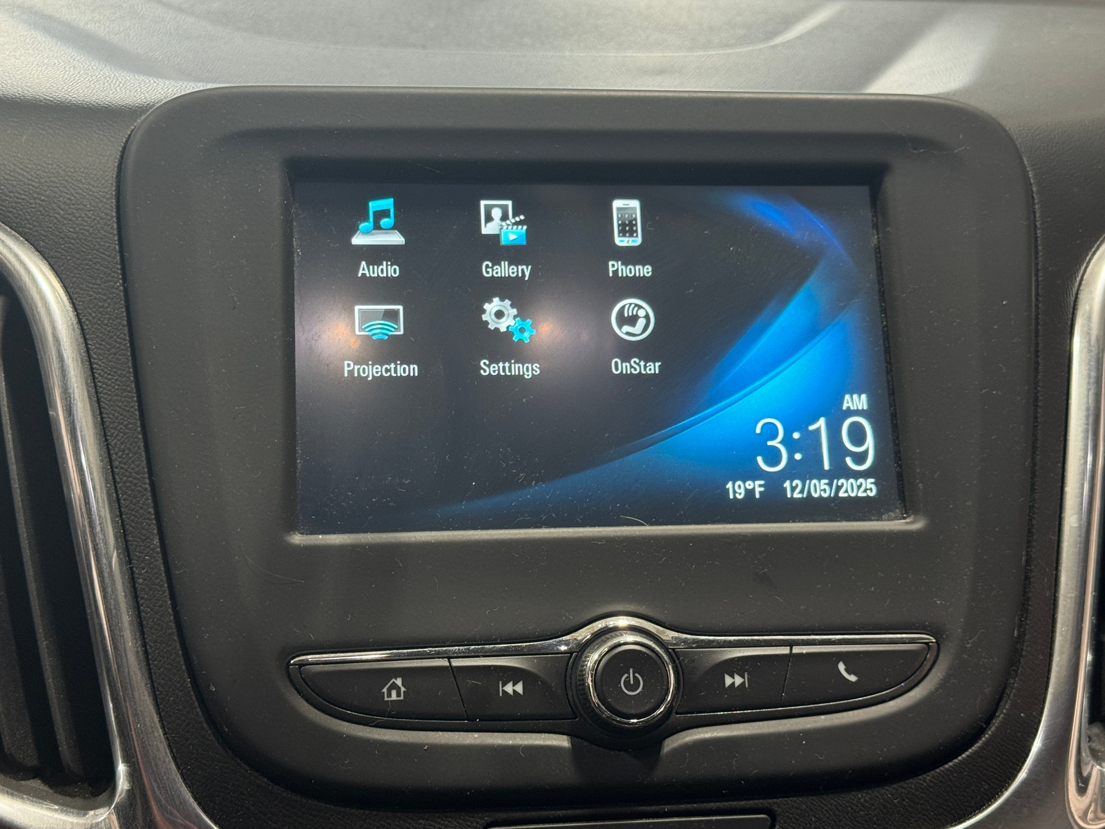 Thumbnail: 2018 Chevrolet Equinox - 4