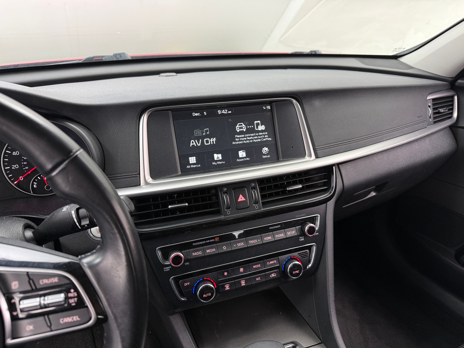 Thumbnail: 2019 Kia Optima - 4