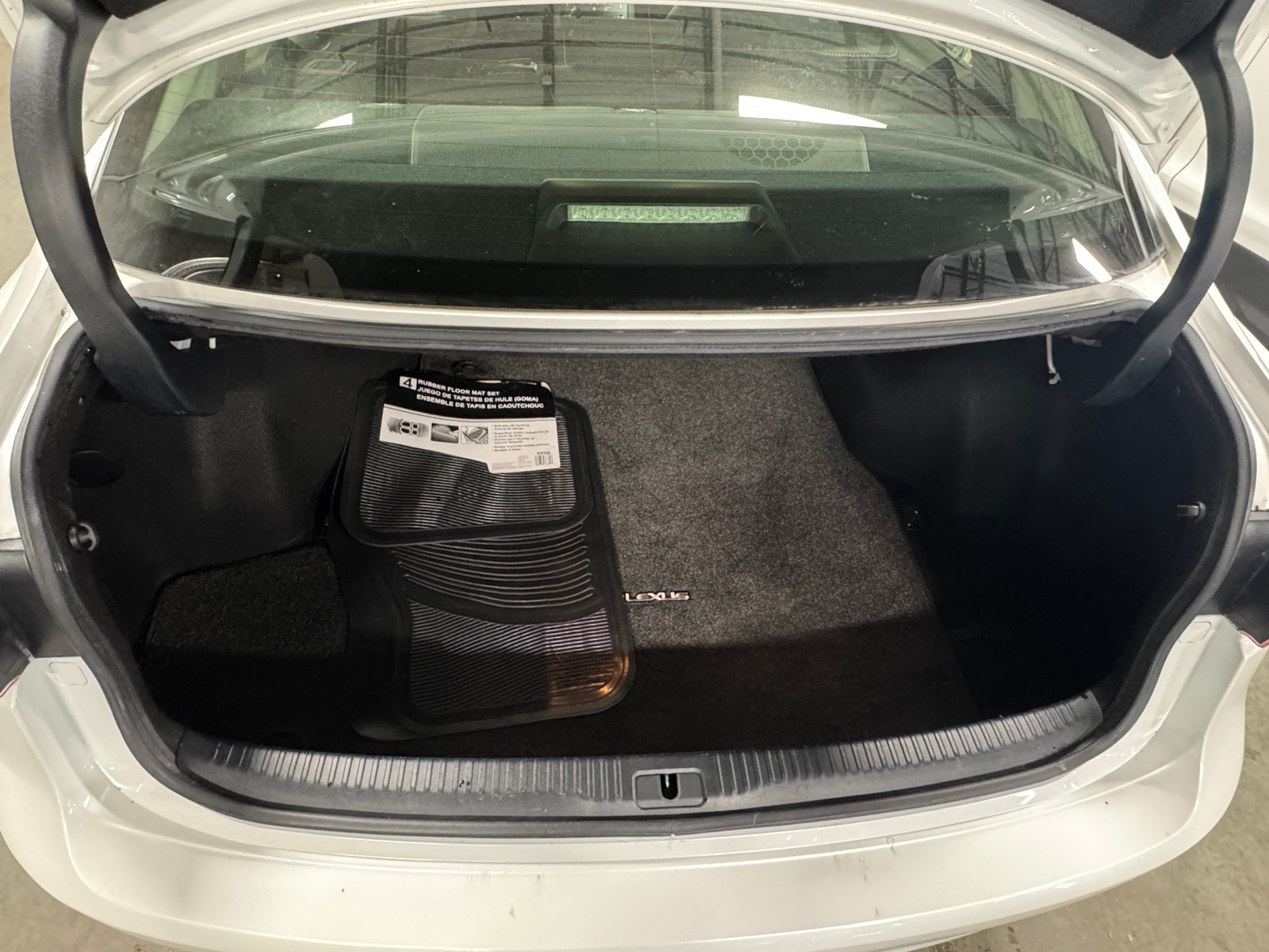 Thumbnail: 2018 Lexus IS - 6