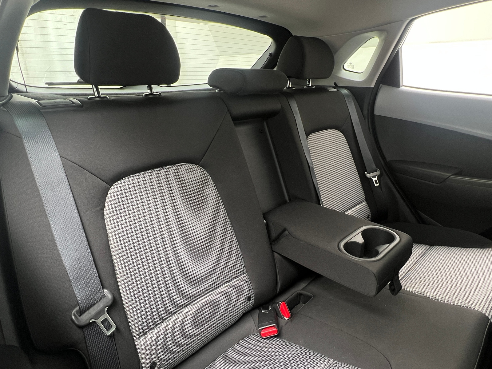 Thumbnail: 2020 Hyundai Kona - 6