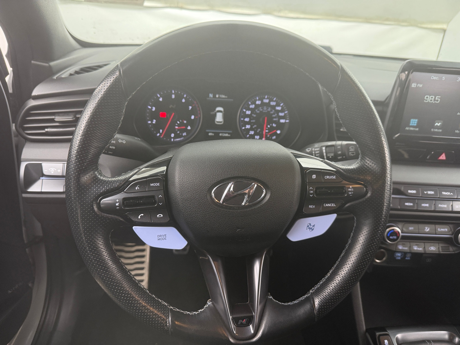 Thumbnail: 2020 Hyundai Veloster - 4