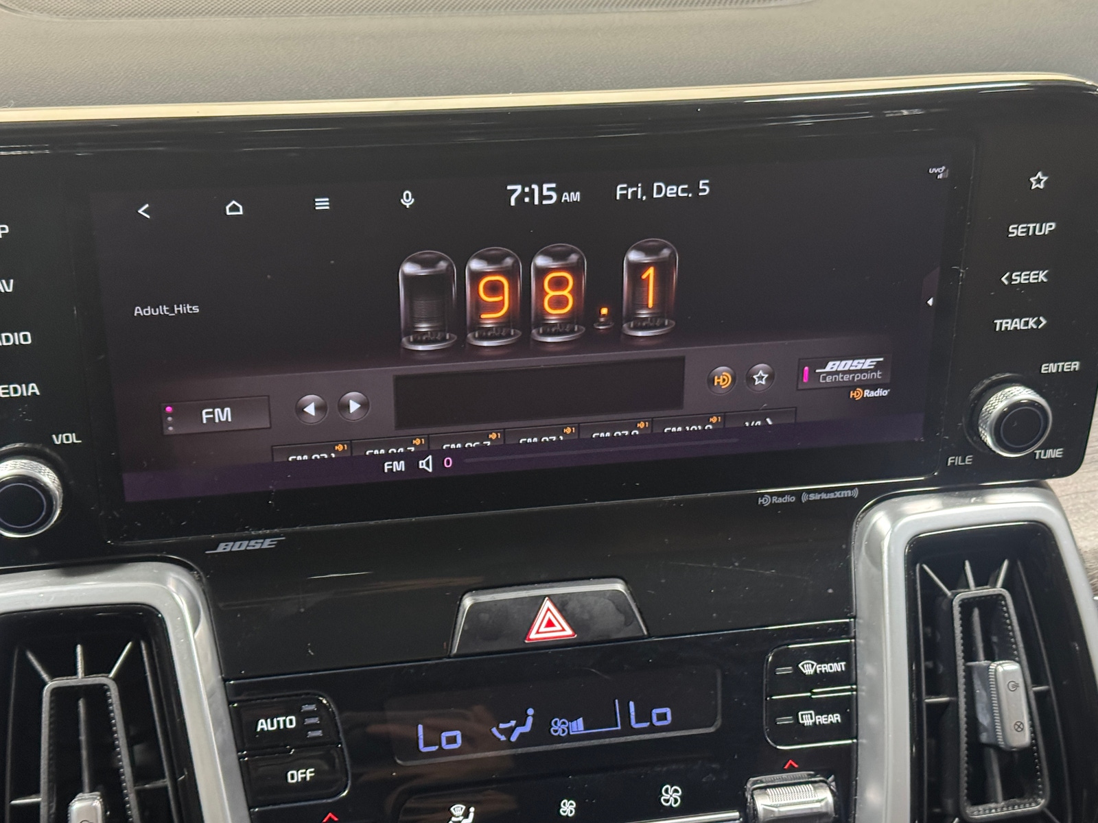 Thumbnail: 2022 Kia Sorento - 3