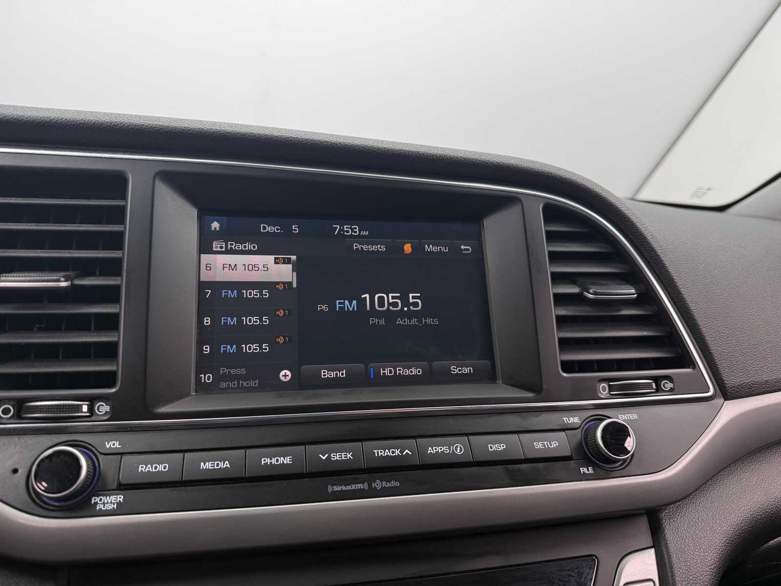 Thumbnail: 2018 Hyundai Elantra - 4