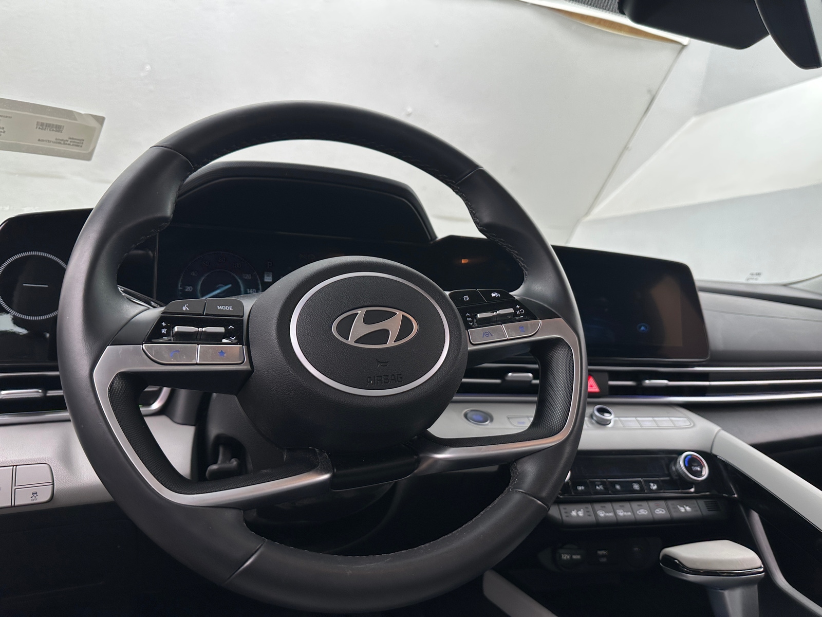 Thumbnail: 2025 Hyundai Elantra - 4