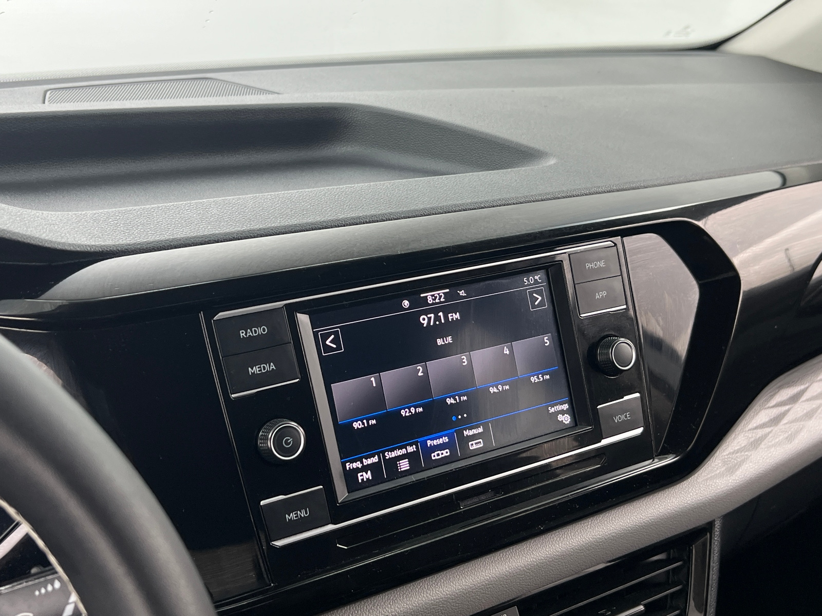 Thumbnail: 2024 Volkswagen Taos - 4