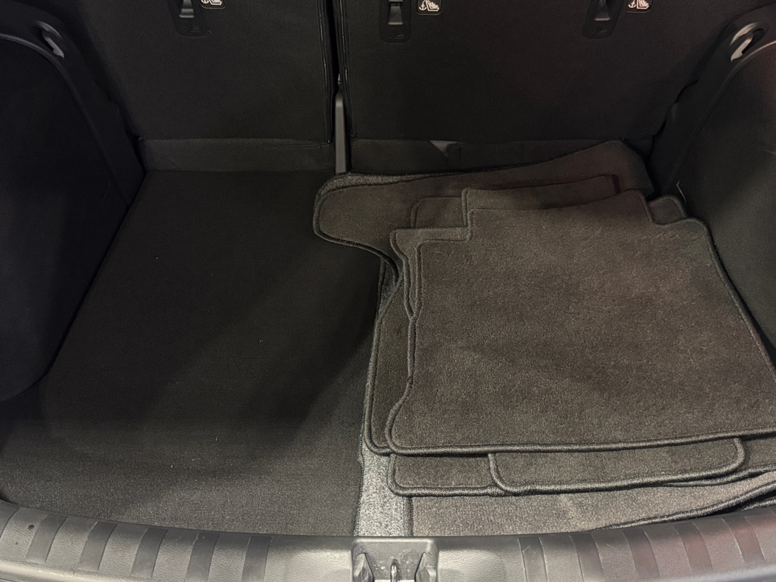 Thumbnail: 2019 Nissan Kicks - 7