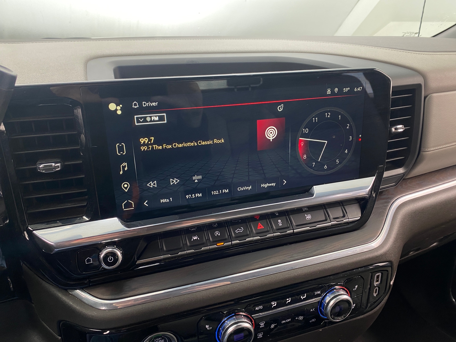 Thumbnail: 2024 GMC Sierra 1500 - 3