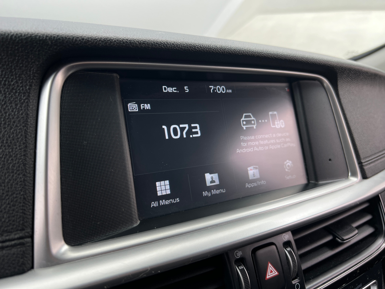 Thumbnail: 2019 Kia Optima - 3