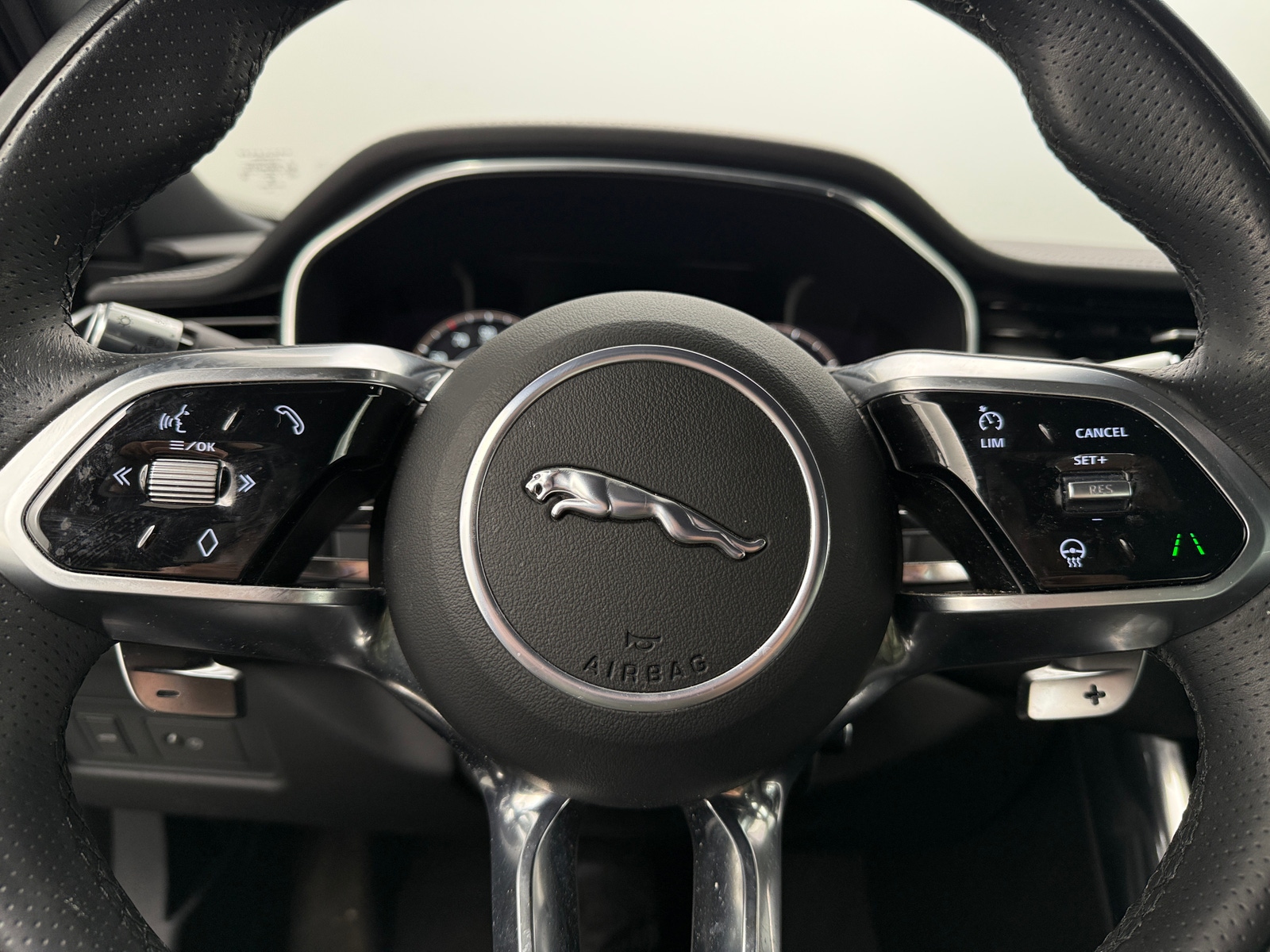 Thumbnail: 2021 Jaguar XF - 4