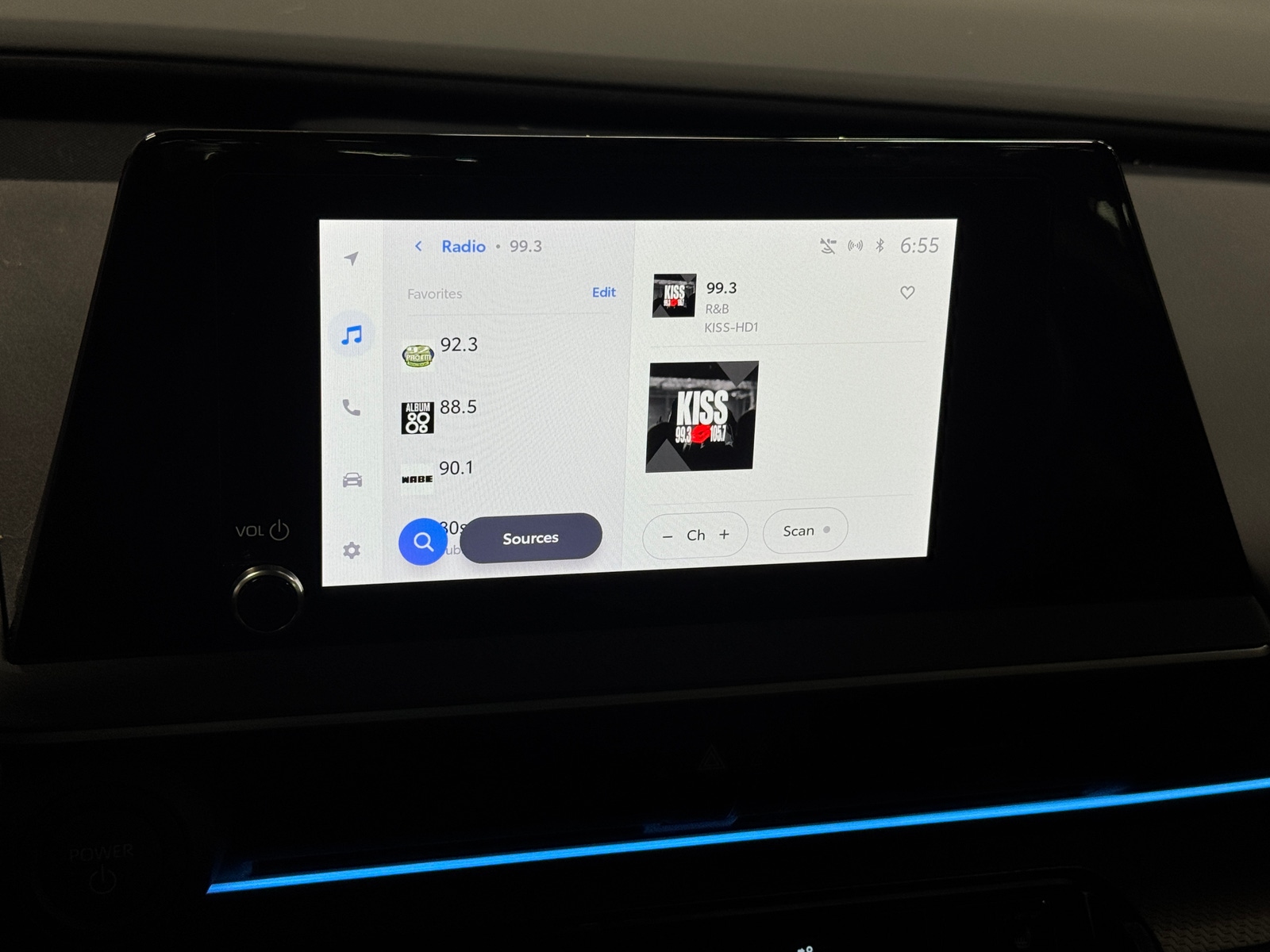 Thumbnail: 2023 Toyota Prius - 3