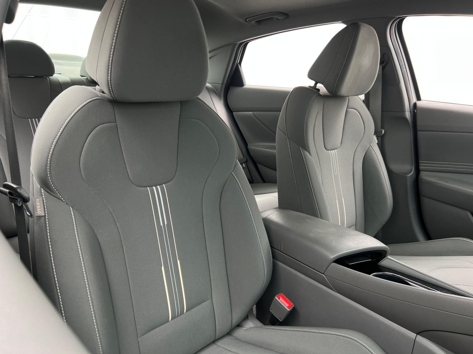 Thumbnail: 2022 Hyundai Elantra - 2