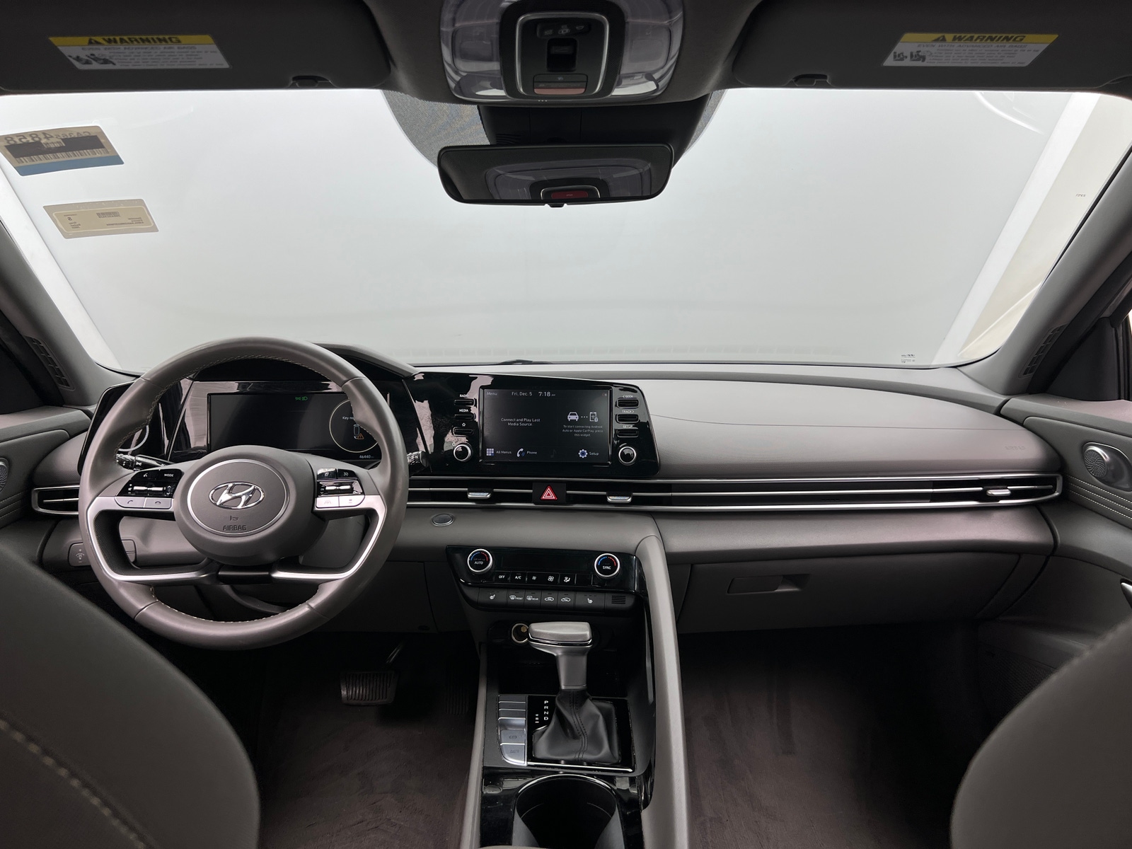 Thumbnail: 2022 Hyundai Elantra - 3