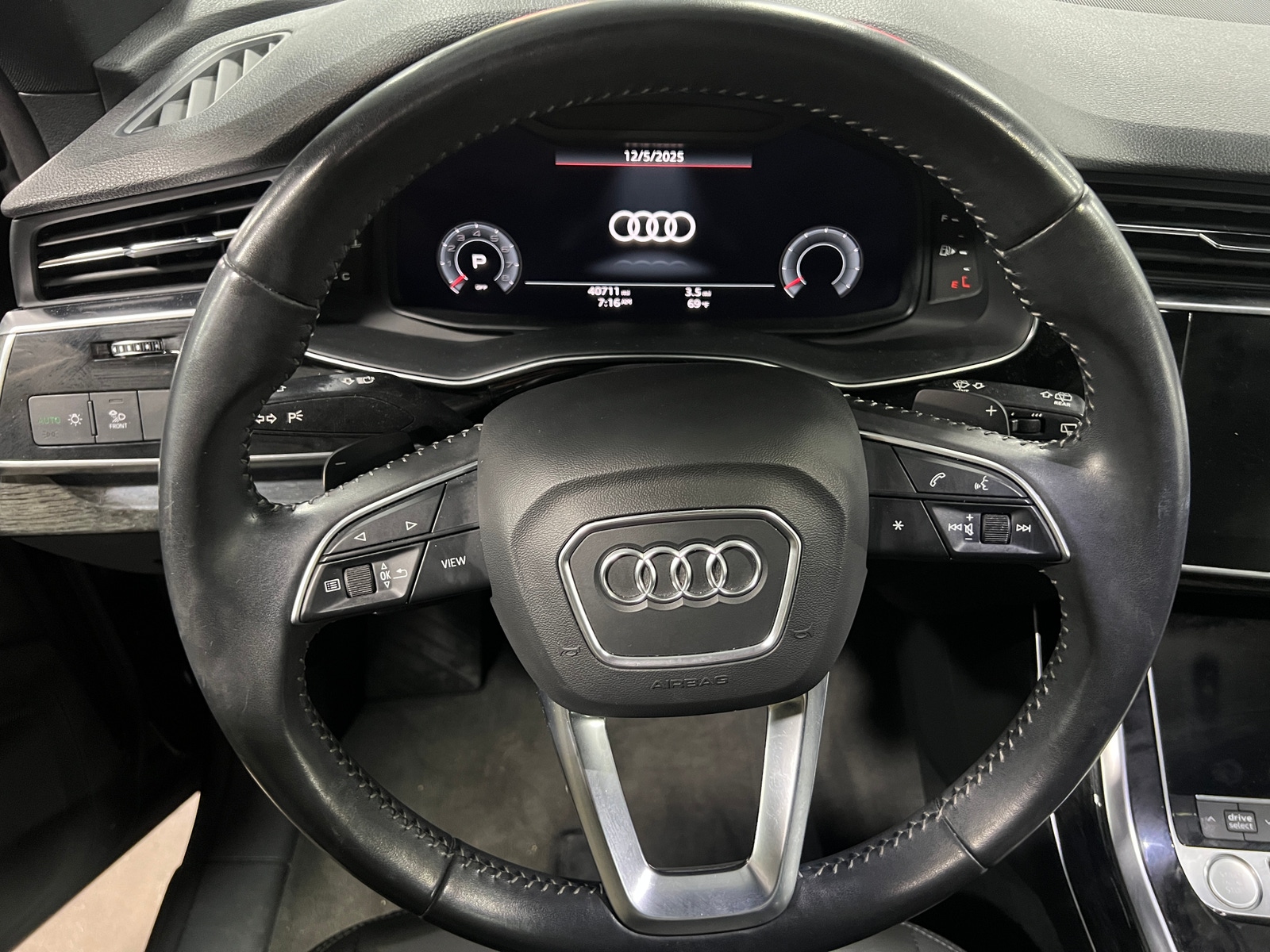 Thumbnail: 2019 Audi Q8 - 4