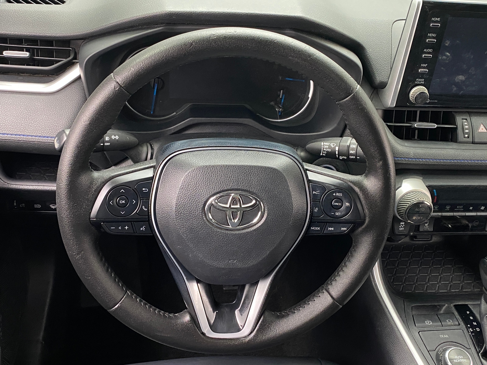 Thumbnail: 2020 Toyota RAV4 - 4