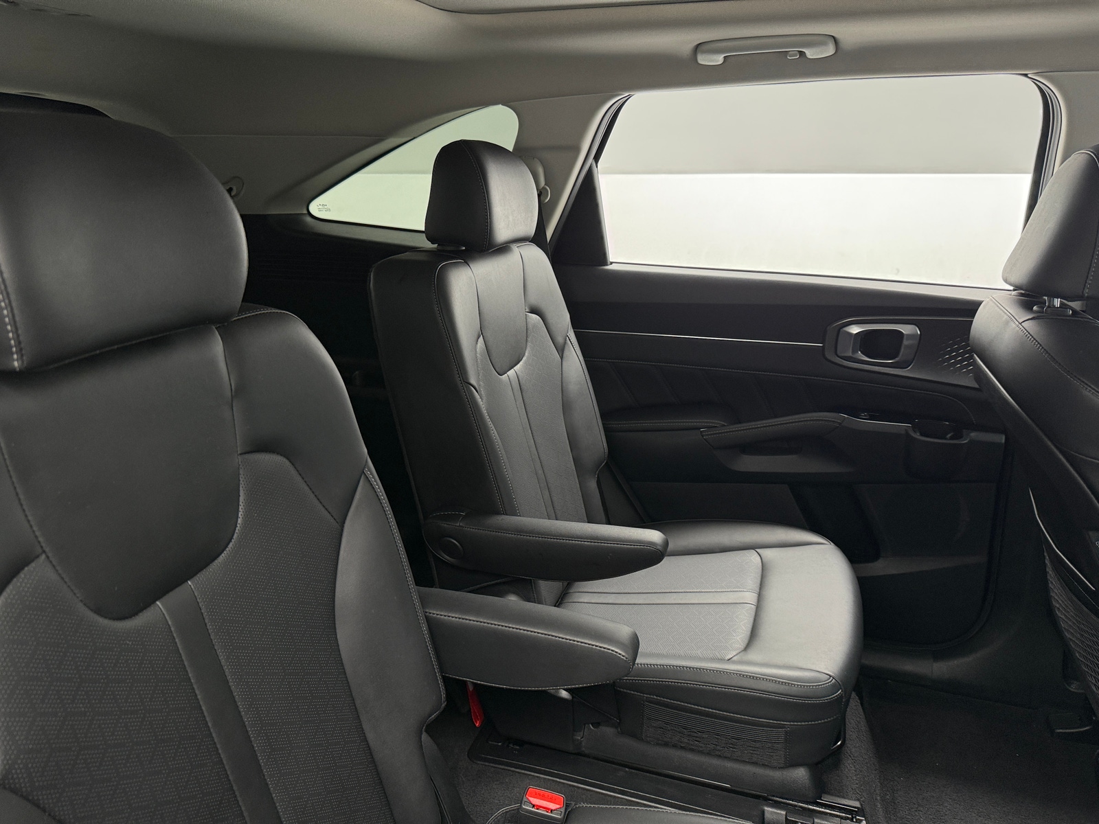 Thumbnail: 2023 Kia Sorento - 5