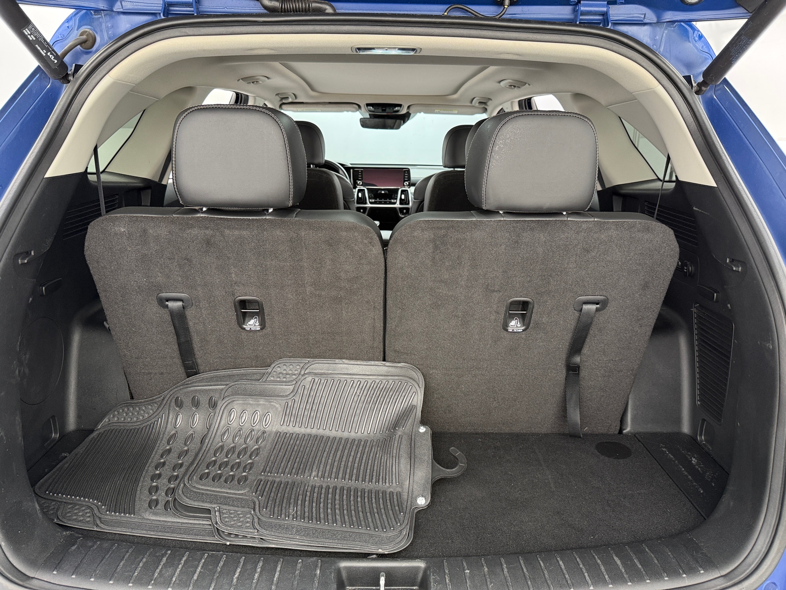 Thumbnail: 2023 Kia Sorento - 6