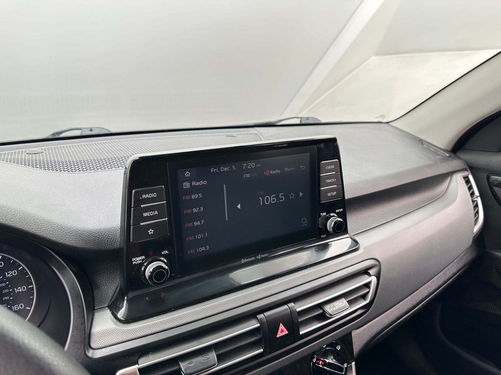 Thumbnail: 2022 Kia Seltos - 4