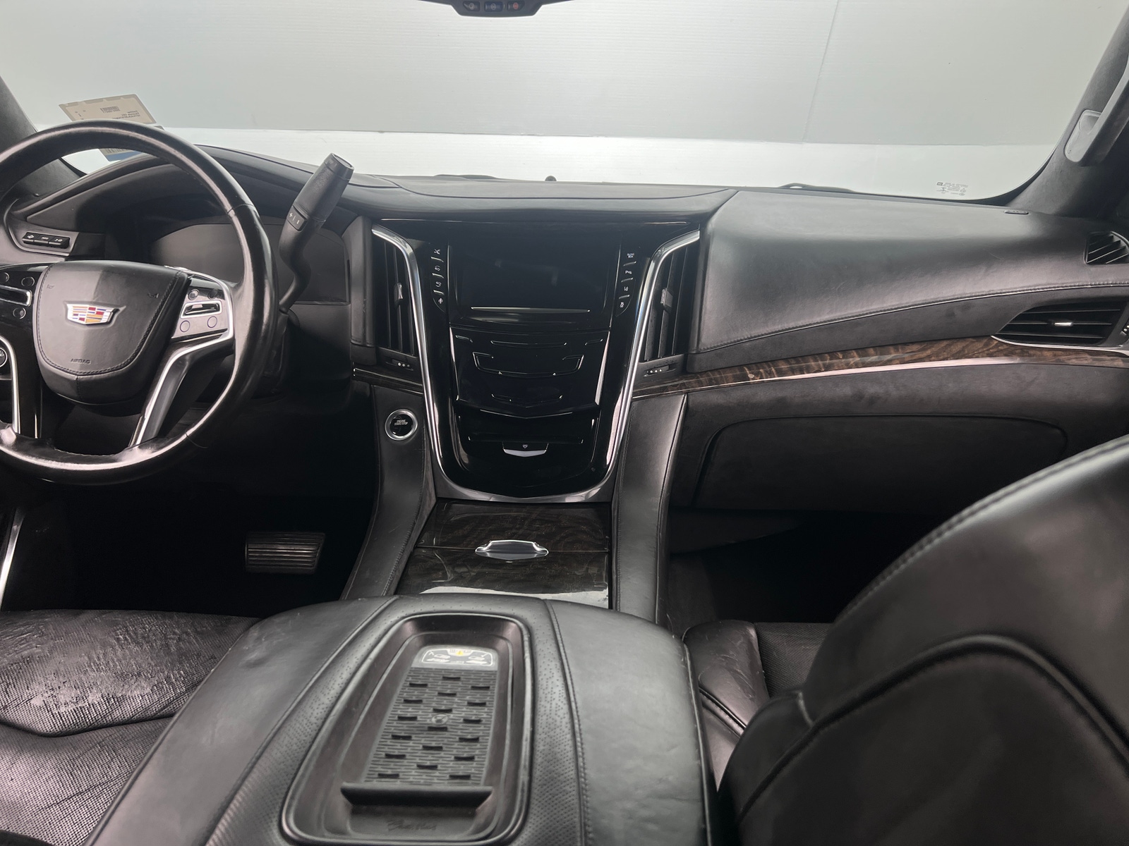 Thumbnail: 2015 Cadillac Escalade - 2