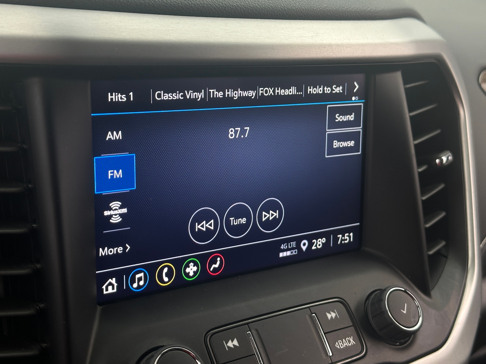 Thumbnail: 2023 GMC Acadia - 4