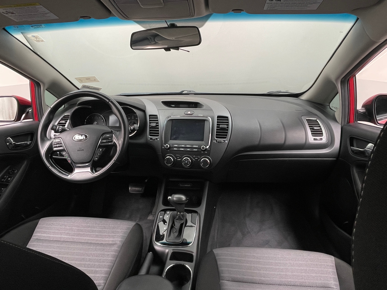 Thumbnail: 2018 Kia Forte - 3